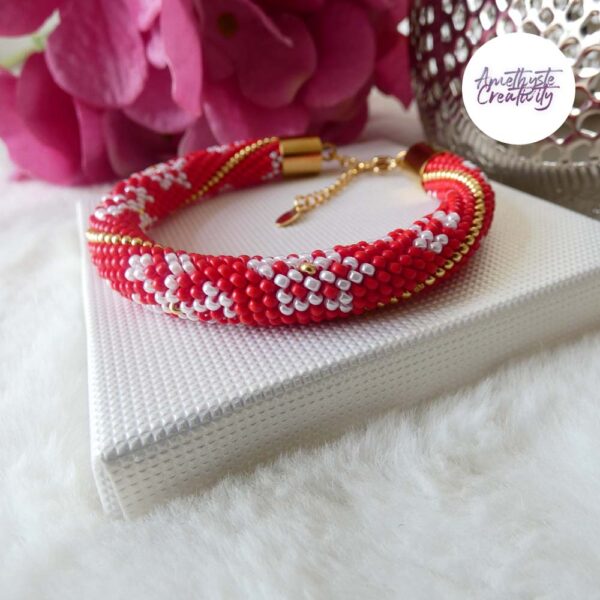 ETOILES DES NEIGES || Bracelet Crocheté Fait Main en Acier Inoxydable et Perles “Miyuki” – Rouge & Doré