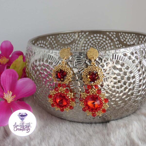 Collection “Queen” : Boucles d’oreilles Tissées avec des Perles “Miyuki”, Perles Toupies en “Verre” et Rivolis en “Cristal”