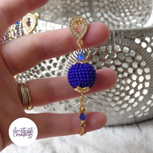 Collection “Onaria” : Boucles d’oreilles crochetées boules de 20 mm en perles “miyuki” et en acier inoxydable