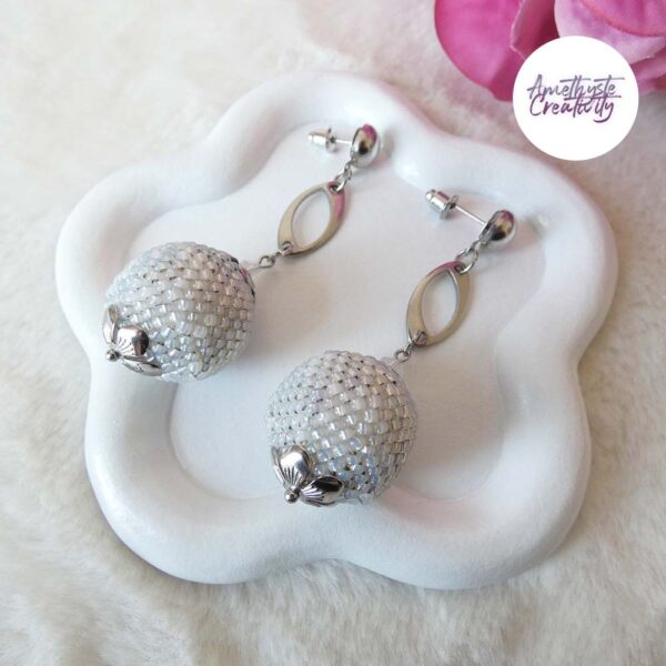 SHOLARA || Boucles D’oreilles Fait Main Crochetées Boules De 20 Mm En Perles “Miyuki” – Blanc