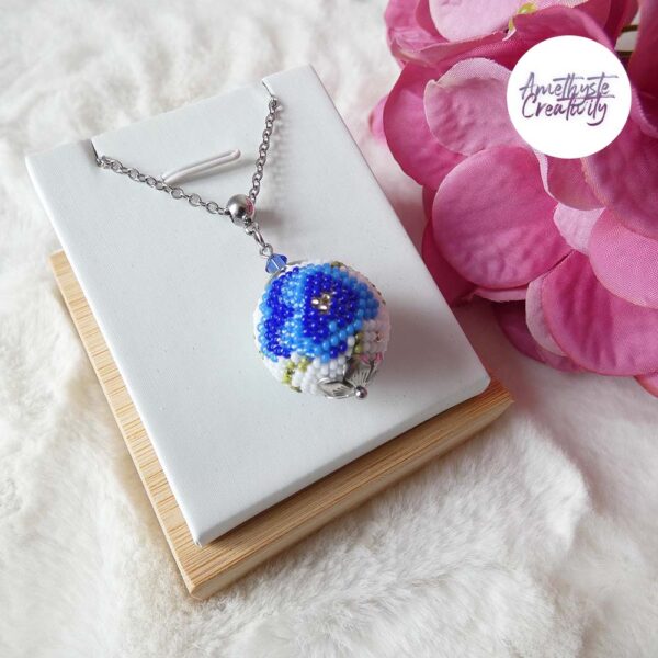 TELIA || Pendentif Crocheté Fait Main Boule de 21 mm en Perles “Miyuki” – Bleu