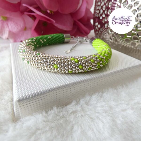 GRADIENT || Bracelet Crocheté Acier Inoxydable en Spirales avec Perles “Miyuki” – Avec 2 Nuances de Vert