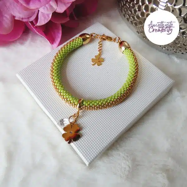Bracelet Crocheté Acier Inoxydable en Spirales avec Perles “Miyuki” – Vert & Doré