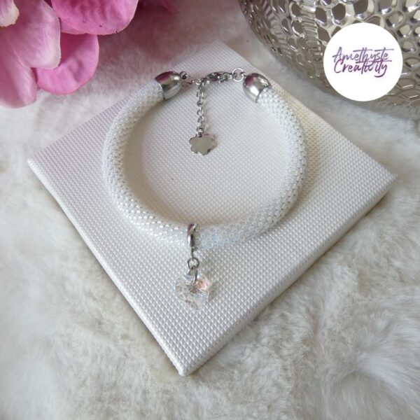 LOVELLA || Bracelet Fin Crocheté Acier Inoxydable en Spirales avec Perles “Miyuki” – Blanc Nacré