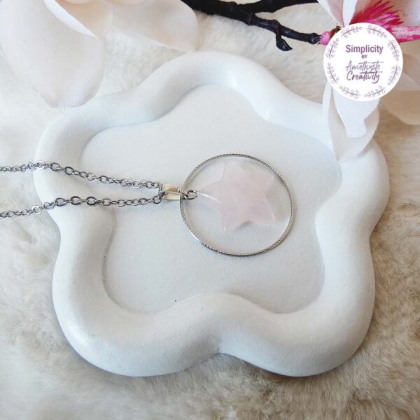 EMY || Collier “Etoile” en Acier Inoxydable avec un pendentif en Quartz Rose