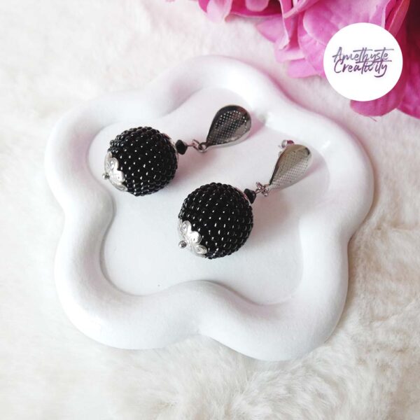 CALIA || Boucles d’oreilles Crochetées Boules de 17 mm en Perles “Miyuki” et Acier Inoxydable