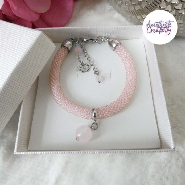 BUTTERFLY || Bracelet Crocheté Fait Main En Acier Inoxydable Et Perles “Miyuki” & Quartz Rose – Image 4