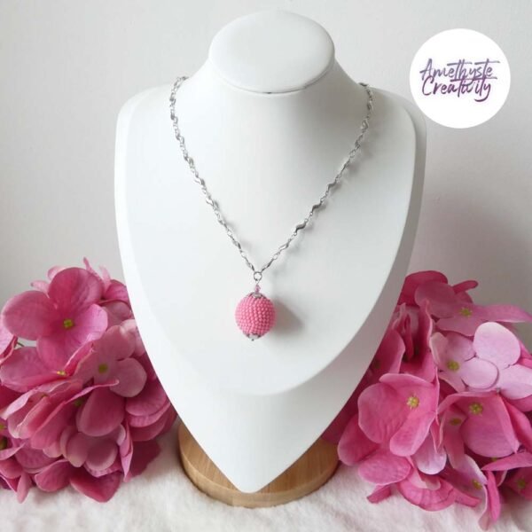 CALIA || Pendentif Fait Main Crocheté Boule De 20 Mm En Perles “Miyuki” – Rose