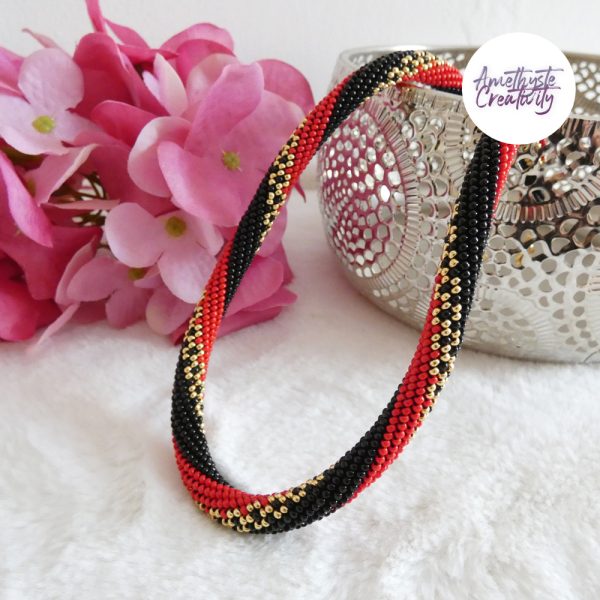 LYSEA || Colliier Crocheté Fait Main en Acier Inoxydable et Perles “Miyuki” - Noir & Rouge