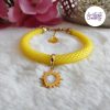 SUNNY || Bracelet Fin avec Breloque Fait Main Crocheté En Perles “Miyuki” - Jaune Mat