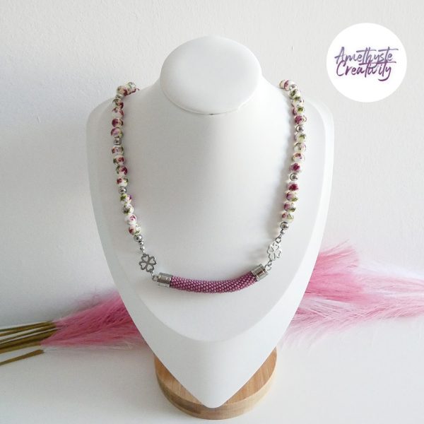 TELIA || Collier en Perles Céramiques avec pendentif Crocheté Fait Main en Perles « Miyuki » – Violet Parme