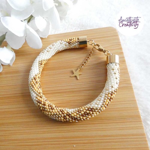 CHIC & ELEGANCE || Bracelet Crocheté Fait Main En Acier Inoxydable Et Perles “Miyuki” – Doré, Creme & Mix Golden Sun