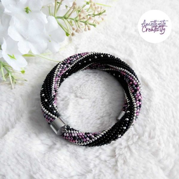 MINIMAL CHIC || Bracelet Mémoire Sans Fermoir Crocheté Fait Main en Perles « Miyuki » – Noir & Mix Pink Candy